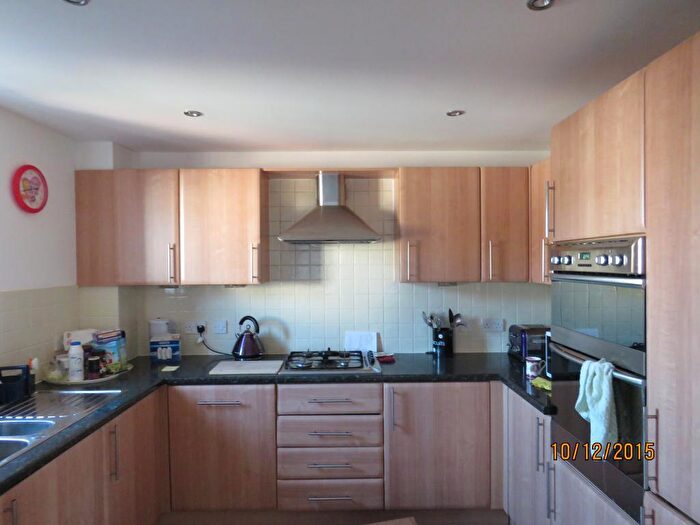 2 Bedroom Flat To Rent In The Galleries, Dovecot Road, High Wycombe, Bucks., HP13