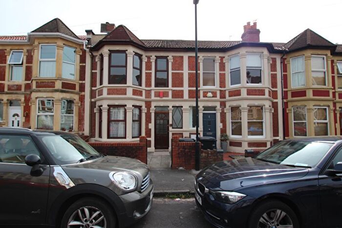 2 Bedroom Terraced House To Rent In Grove Park Road - Brislington, BS4