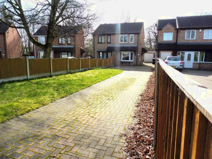 2 Bedroom Semi-Detached House To Rent In Locking Close, Lincoln, Lincolnshire, LN6