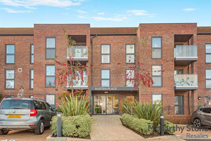 2 Bedroom Flat For Sale In Austen Place, Lower Turk Street, Alton, GU34