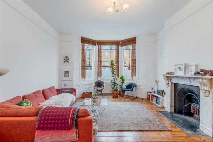 1 Bedroom Flat To Rent In Tufnell Park Road, Tufnell Park, N7