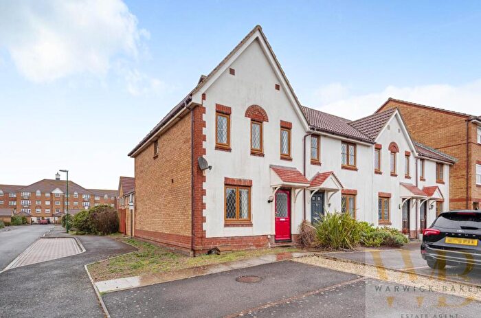3 Bedroom Semi-Detached House For Sale In Harbour Way, Shoreham-By-Sea, BN43