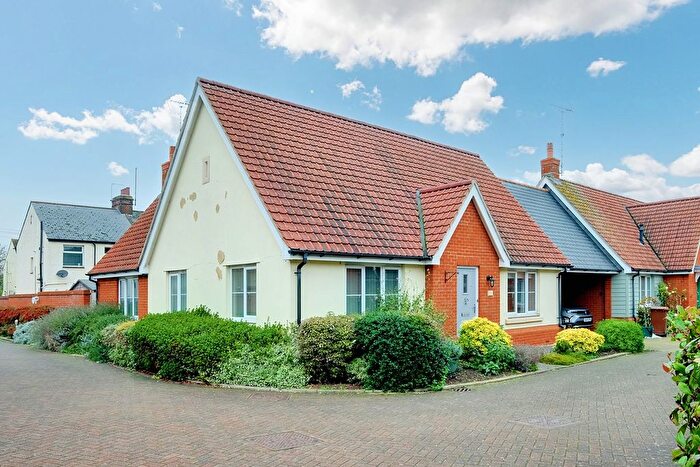 2 Bedroom Detached Bungalow For Sale In Honywood Gardens, Old Moulsham, Chelmsford, CM2