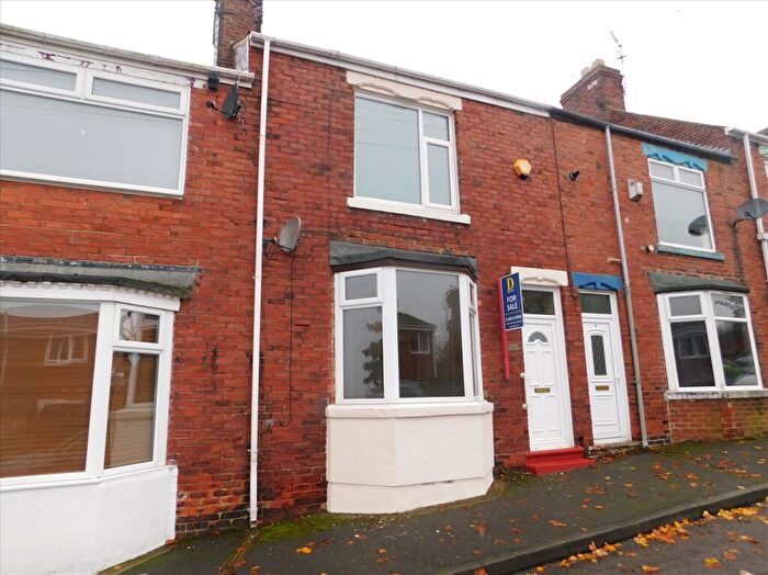 2 Bedroom Terraced House To Rent In East View, Ferryhill, Spennymoor District, DL17