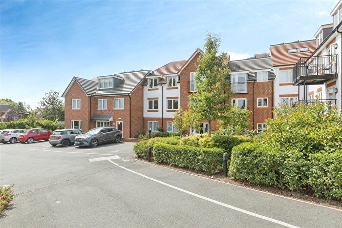 1 Bedroom Flat For Sale In Birchwood Park Avenue, Swanley, Kent, BR8