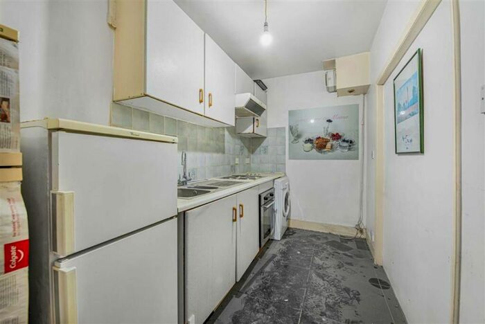 1 Bedroom Flat For Sale In New Cross Road, New Cross, SE14