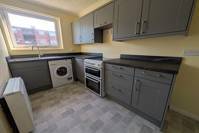 2 Bedroom Flat To Rent In The Nook, NG9