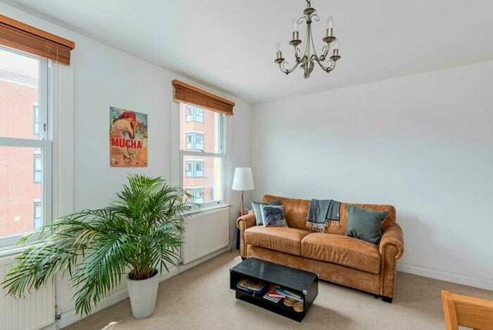 1 Bedroom Apartment To Rent In Kenworthy Road, London, E9