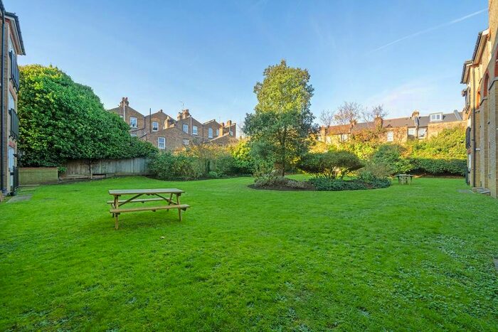 1 Bedroom Flat For Sale In Belvedere Place, London, SW2