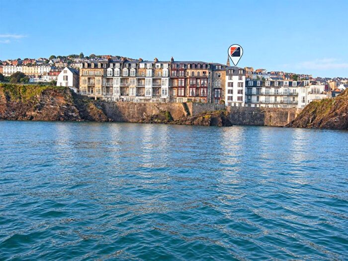3 Bedroom Flat For Sale In Capstone Crescent, Ilfracombe, EX34