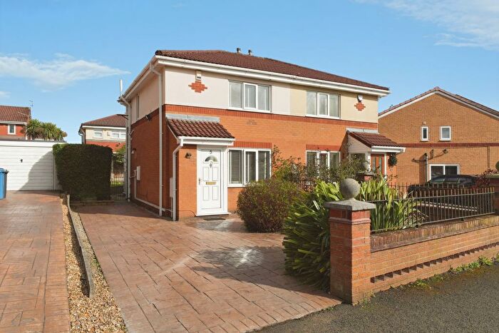 2 Bedroom Semi Detached House For Sale In Grand Union Way, Manchester, M30