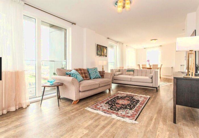 2 Bedroom Duplex To Rent In Hobson Road, Trumpington, Cambridge, CB2