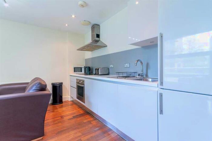 2 Bedroom Apartment To Rent In Lime Square, City Centre, NE1