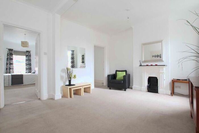 2 Bedroom Flat To Rent In Northfield Avenue, London, W13
