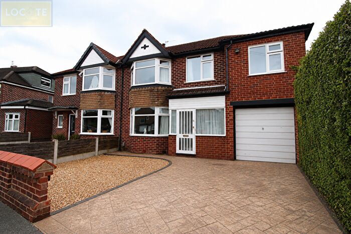 5 Bedroom Semi-Detached House For Sale In Overdale Crescent, Flixton, M41