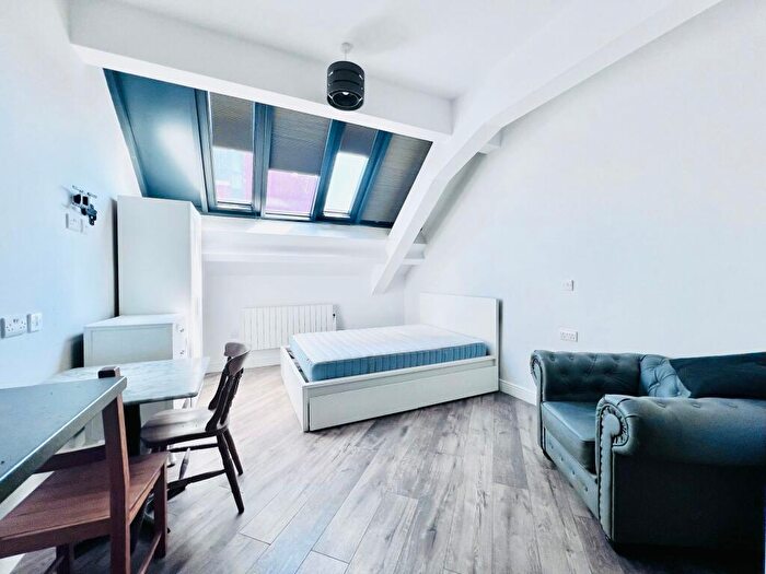 Studio To Rent In Avenue D, Nottingham, NG1