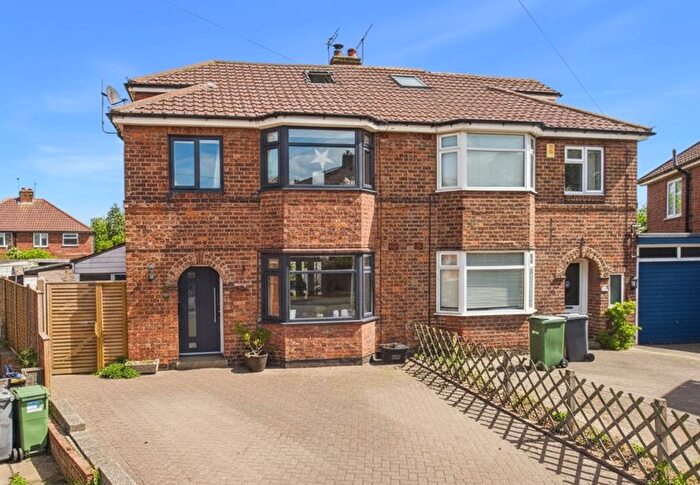 4 Bedroom Semi Detached House For Sale In Welton Avenue, York, North Yorkshire, YO26