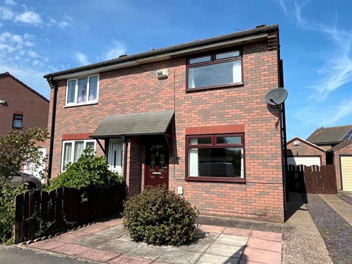 2 Bedroom Semi-Detached House For Sale In Wentworth Way, Hull, HU9