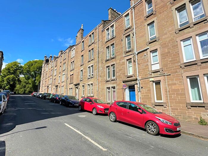 2 Bedroom Flat To Rent In Eden Street, Dundee, DD4