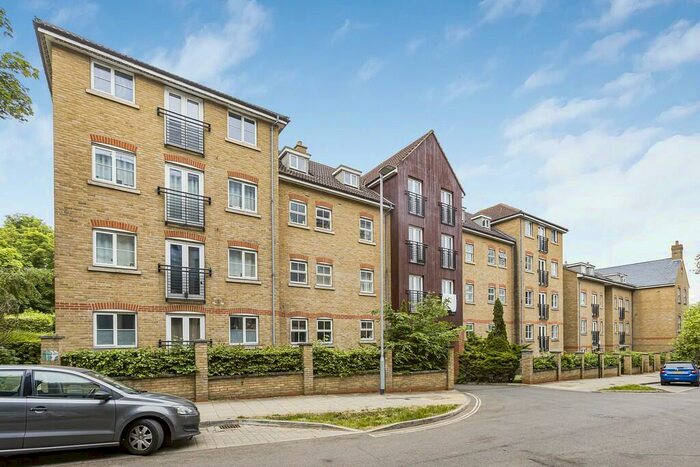 2 Bedroom Apartment To Rent In Pimlico Court, Hertford, SG13
