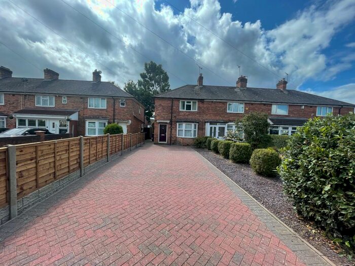 3 Bedroom Semi-Detached House To Rent In Starcross Road, Acocks Green, Birmingham, B27