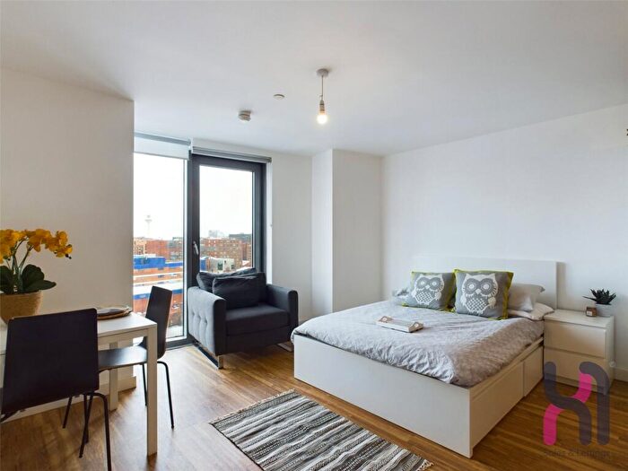 Flat To Rent In The Tower, Plaza Boulevard, Liverpool, L8