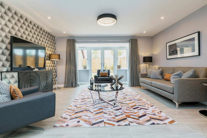 3 Bedroom Semi-Detached House For Sale In Bristol, BS10