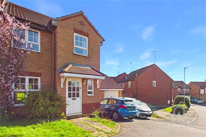 3 Bedroom Semi Detached House To Rent In Blenheim Way, Kettering, Northamptonshire, NN15