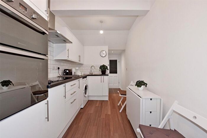 1 Bedroom Maisonette To Rent In Hill Farm Road, Marlow, Buckinghamshire, SL7