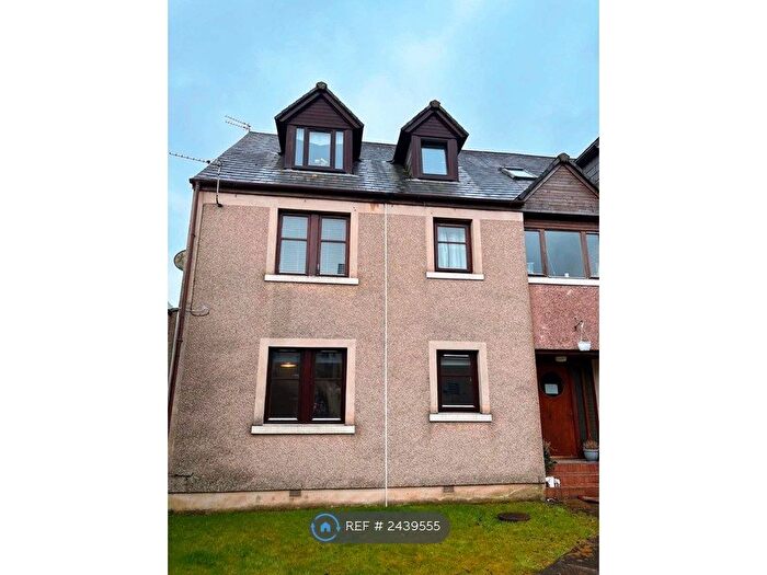2 Bedroom Flat To Rent In Townhead Court, Strathaven, ML10