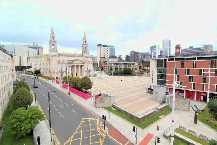 2 Bedroom Flat To Rent In Portland Place, Calverley Street, LS1