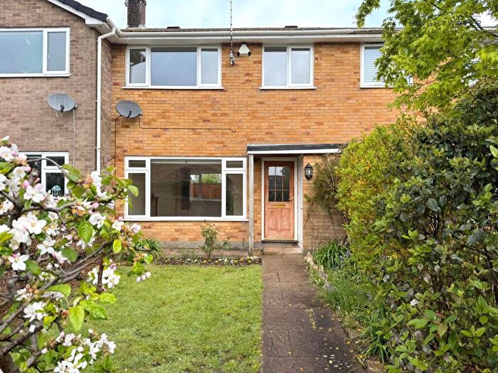3 Bedroom Terraced House For Sale In Forestside Gardens, Ringwood, BH24