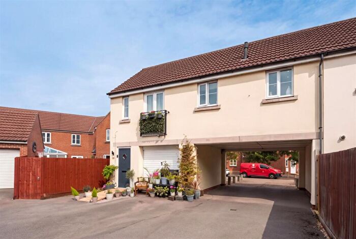 1 Bedroom Coach House For Sale In Worle Moor Road, Weston Village - Garage & Parking, BS24