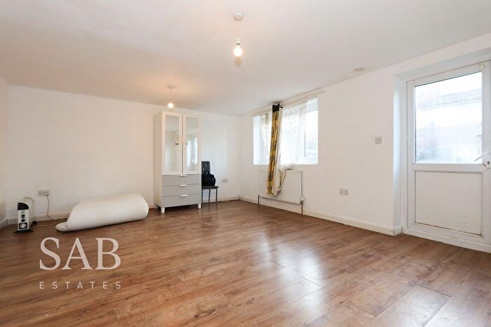 1 Bedroom Flat To Rent In Ruislip Road, Northolt, UB5