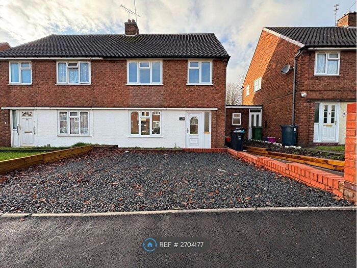 3 Bedroom Semi-Detached House To Rent In Rainbow Street, Bilston, WV14