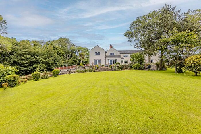 4 Bedroom Semi-Detached House For Sale In Holdings Eaves Lane, Bucknall, Stoke On Trent, ST2