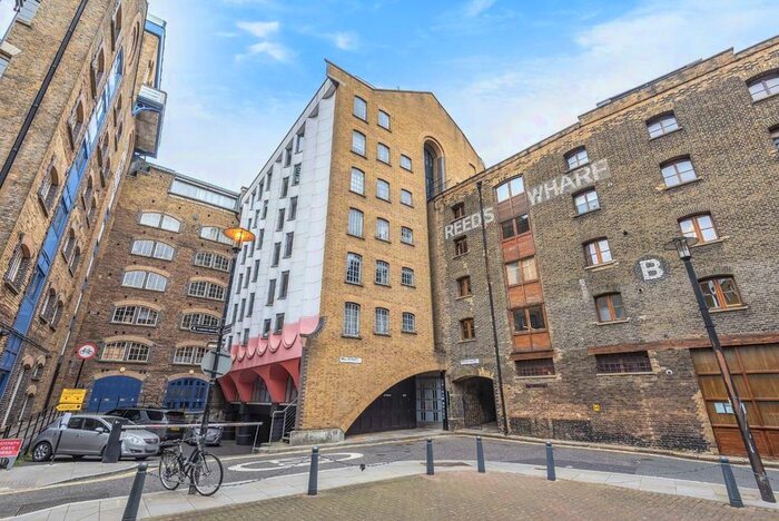 2 Bedroom Flat To Rent In Mill Street, London, SE1