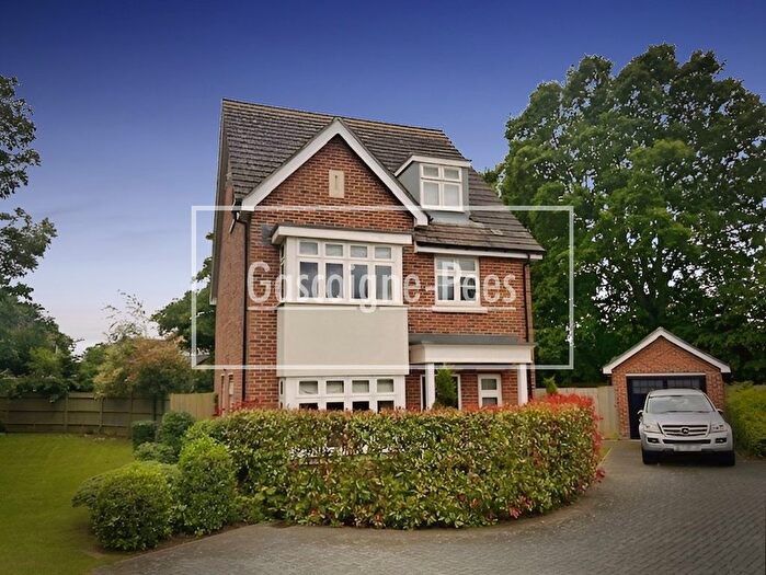 4 Bedroom Property To Rent In Freshers Grove, Reading, RG6