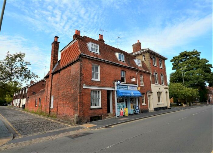 2 Bedroom Apartment To Rent In West Street, Farnham, GU9