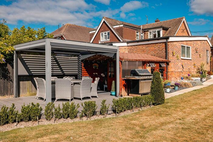 3 Bedroom Detached House For Sale In Copthorne Bank, Copthorne, RH10