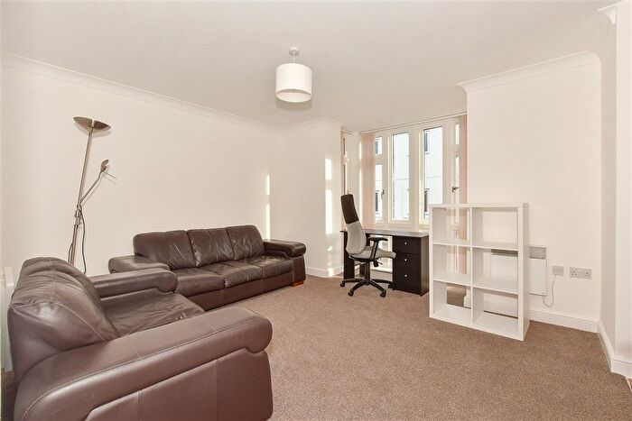 1 Bedroom Flat For Sale In Old Watling Street, Canterbury, Kent, CT1