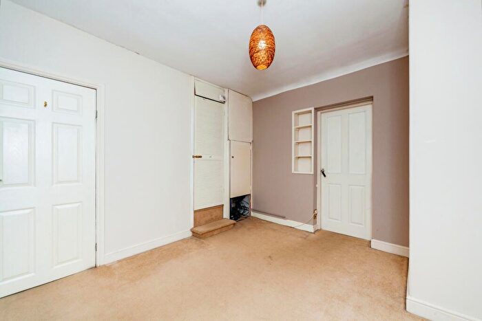 3 Bedroom Semi-Detached House For Sale In Victoria Road, Saltney, Chester, Flintshire, CH4