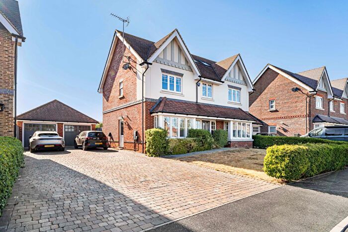 5 Bedroom Detached House For Sale In Westminster Fields, Harpenden, Hertfordshire, AL5