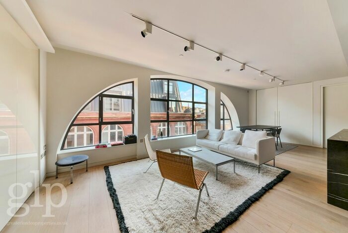 3 Bedroom Flat To Rent In Wardour Street, London, W1F