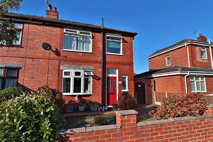 2 Bedroom Semi-Detached House For Sale In Hawthorne Avenue, Woolston, Warrington, WA1