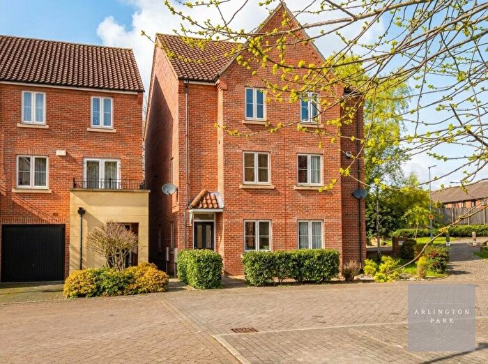 4 Bedroom Semi Detached House To Rent In Brazen Gate, Norwich, NR1