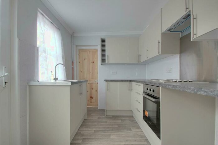 3 Bedroom House To Rent In Bayford Road, Littlehampton, BN17