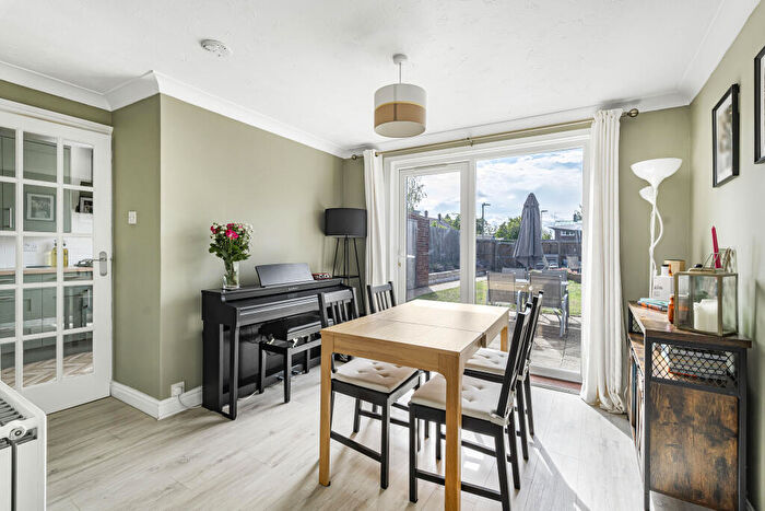3 Bedroom Terraced House For Sale In Apthorpe Way, Cambridge, CB4