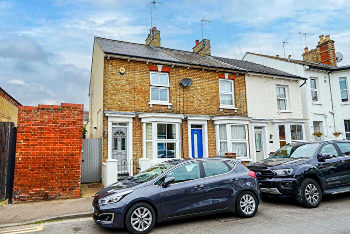 2 Bedroom End Of Terrace House For Sale In Dudley Street, Leighton Buzzard, LU7