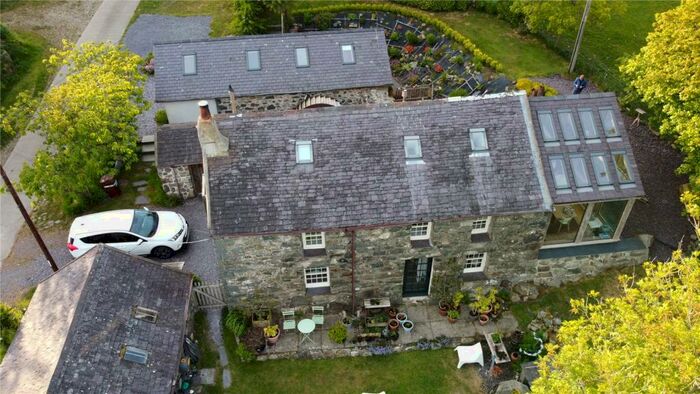 3 Bedroom Detached House For Sale In Llanaelhaearn, Caernarfon, LL54